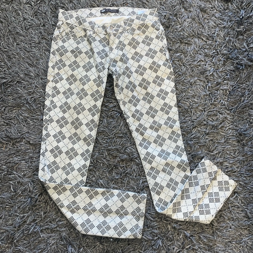 Levi’s white black and grey dots design skinny jeans size 27 524 super low